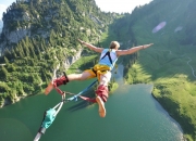 开云在线赛事平台-黄潜怒涛席卷爱琴海，贝林厄姆于绝境中加冕—当欧洲足坛的双重狂想曲同时奏响