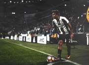 开云体育app-坎特一夫当关，红军三箭齐发—利物浦高效击溃雷恩，悬念早逝的战术解析