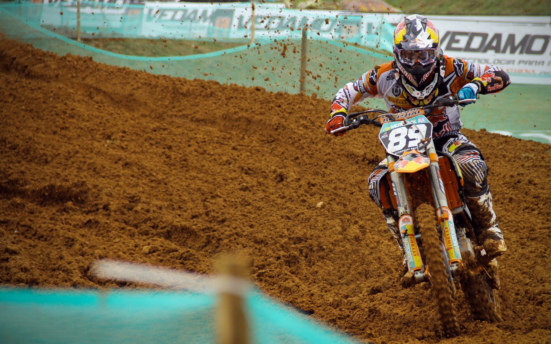 风暴之眼，爱德华兹撕裂撕裂之城