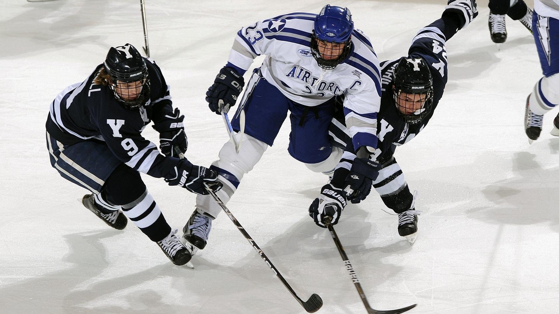 蒙特卡洛大师赛横扫拉沃尔杯，梅德韦杰夫的红土高光与团队赛制的反思